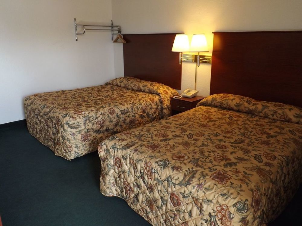 לייקוויו Interstate 8 Motel חדר תמונה