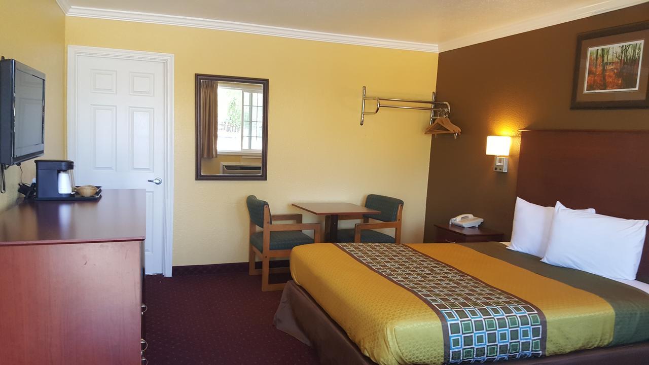 לייקוויו Interstate 8 Motel מראה חיצוני תמונה